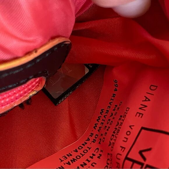 Diane Von Furstenberg DVF Large Logo Laptop Pocket Randa Travel Tote Bag NWOT - Picture 11 of 15